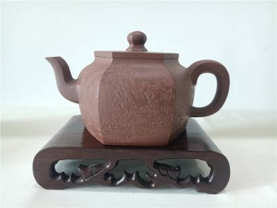 與陶刻名人江蘇省陶瓷實訓基地書畫部主任周軼老師合作：袁強制壺 周軼陶刻